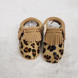Minnetonka Mocassins Riley Leopard Hair on Hide Baby 1 NWT